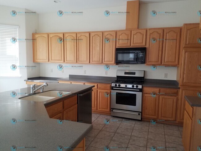 Building Photo - 2365 Red Maple Ct