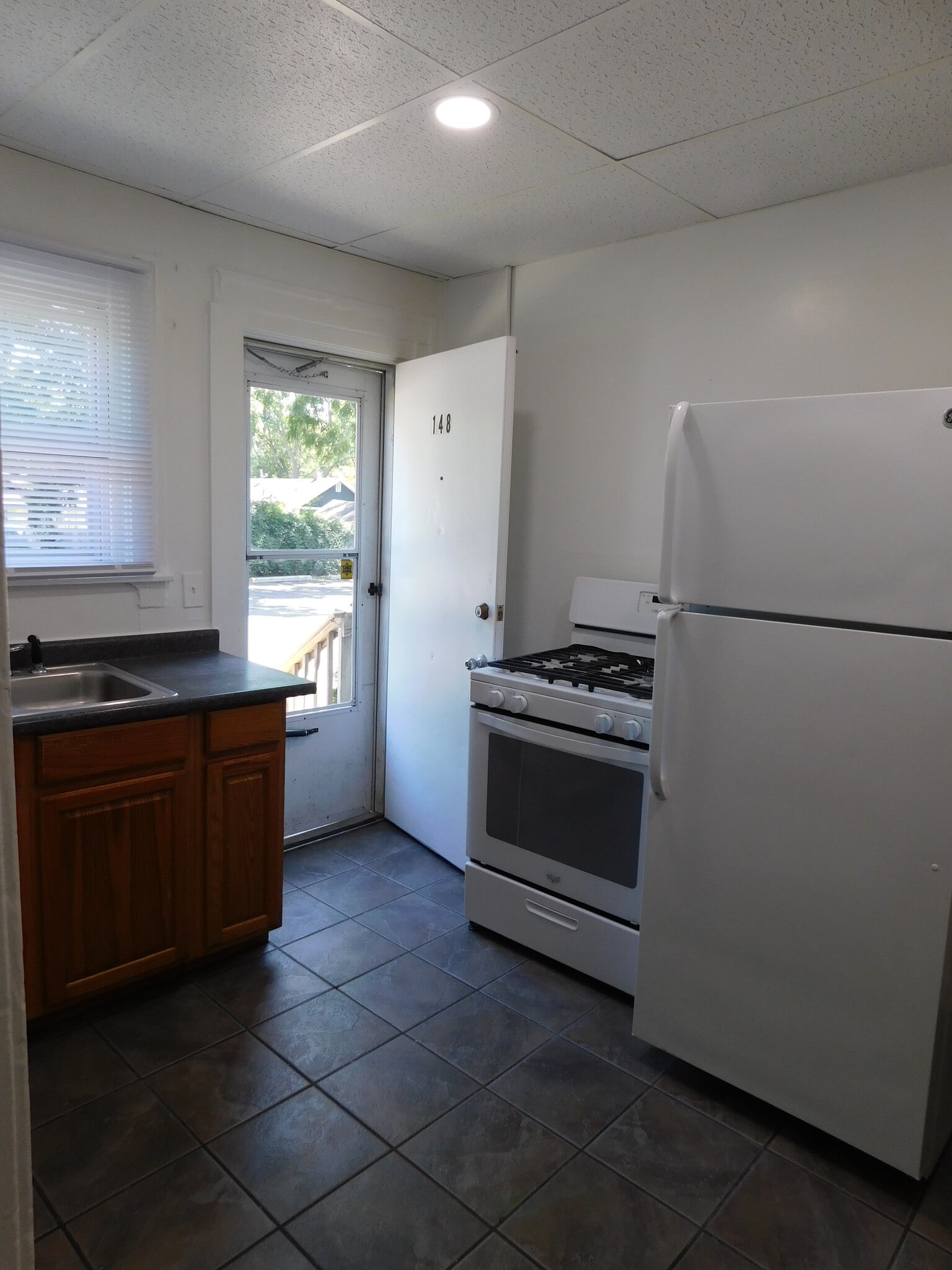 Building Photo - 148 Pingree Ave