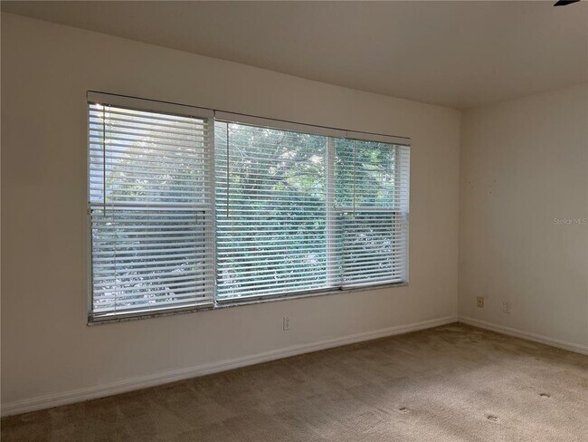 Building Photo - 4212 Bismarck Palm Dr