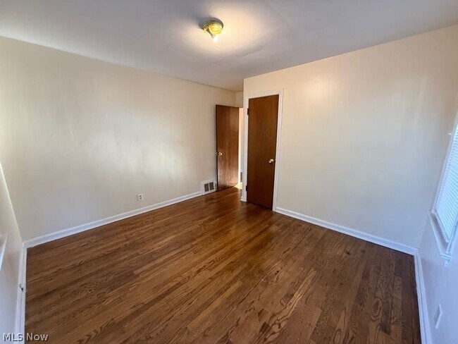 Building Photo - 2042 13th St