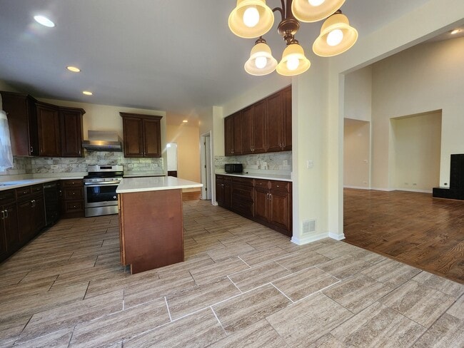 Building Photo - 3220 Indian Creek Dr