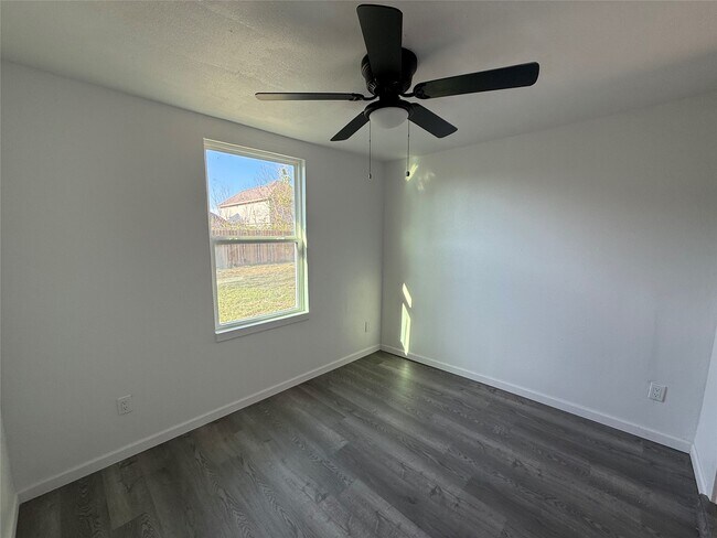 Building Photo - 4807 Maurita Dr