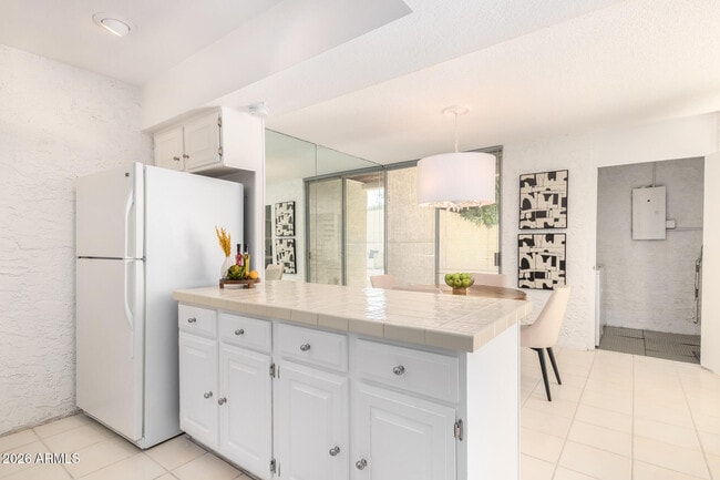 Building Photo - 4656 N 40th St