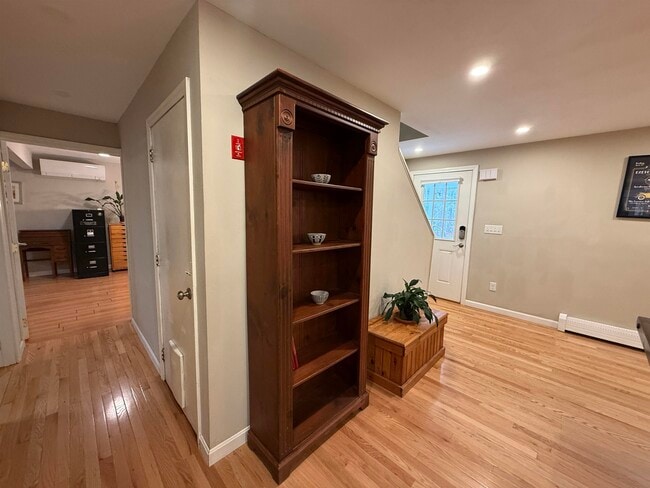 Building Photo - 4 Nelson Dr