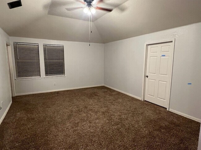 Building Photo - 308 Acklington Dr