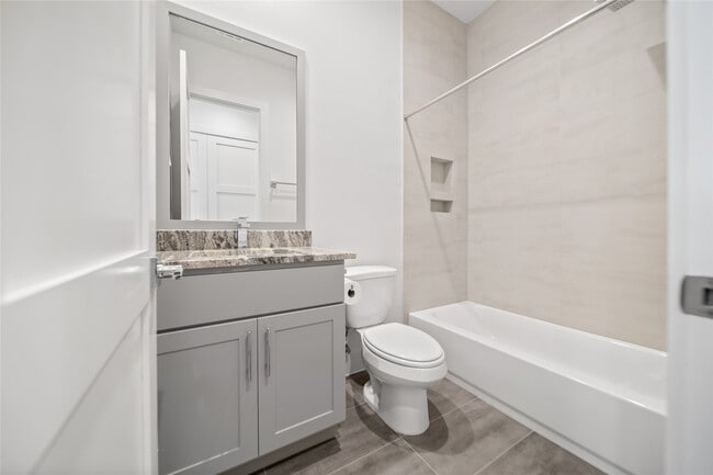 Building Photo - 2408 Gray St