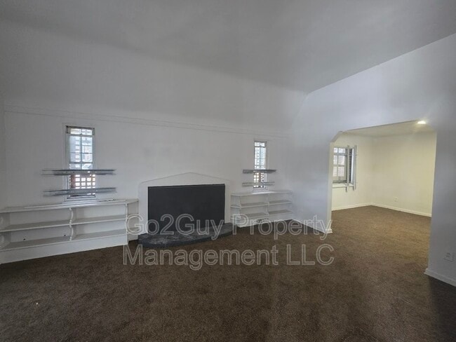 Building Photo - 5234 Berkshire St