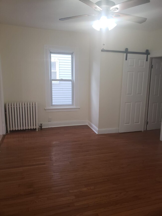 Dining - 137 Central Ave