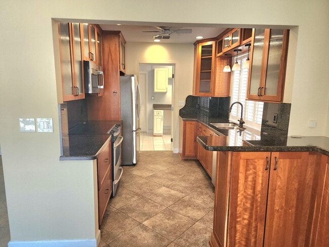 Building Photo - 191 SE 9th Ct