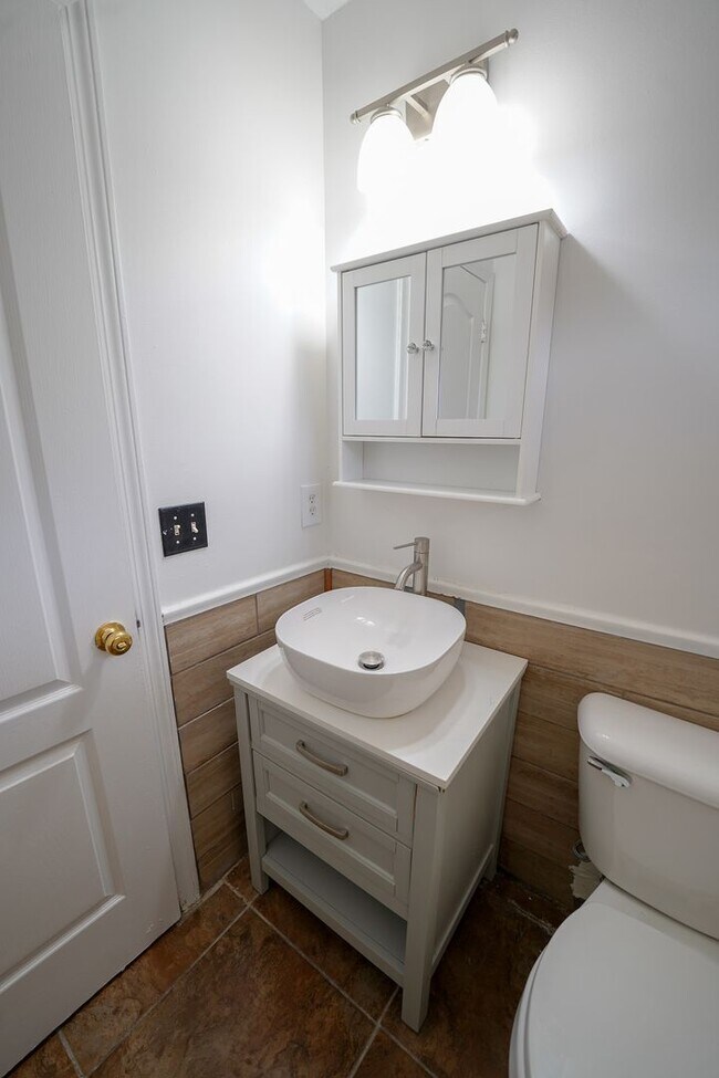 Building Photo - Available Soon!