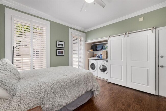 Building Photo - 124 Lafayette Dr NE