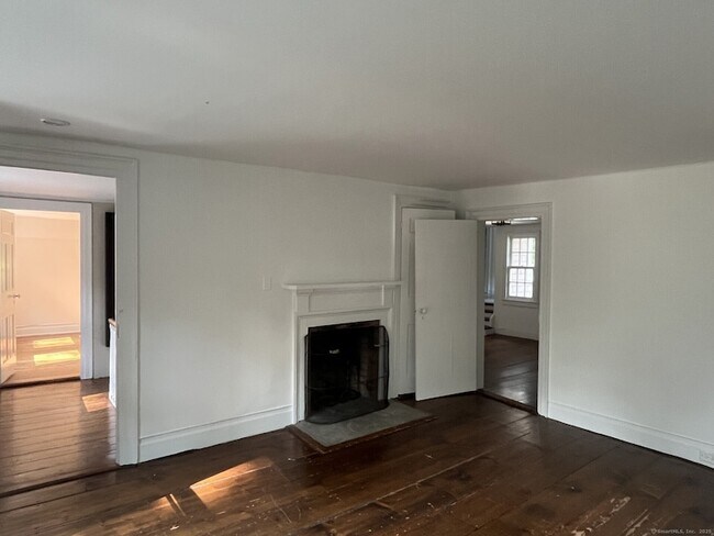 Building Photo - 434 Hurlbutt St
