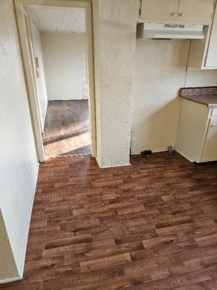 Building Photo - 1627 Norton