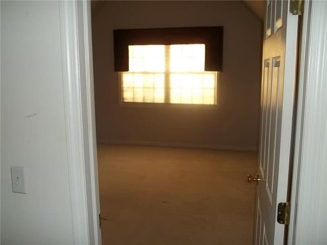 Building Photo - 1 Idlewild