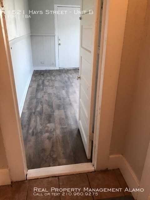 Building Photo - 1521 Hays St