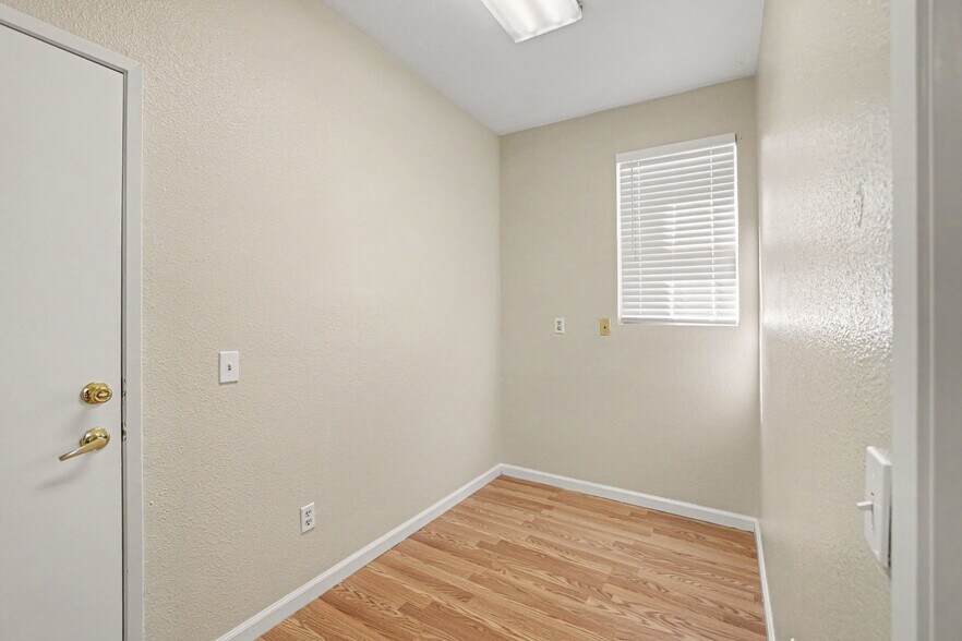 Building Photo - 337 Upton Pyne Dr