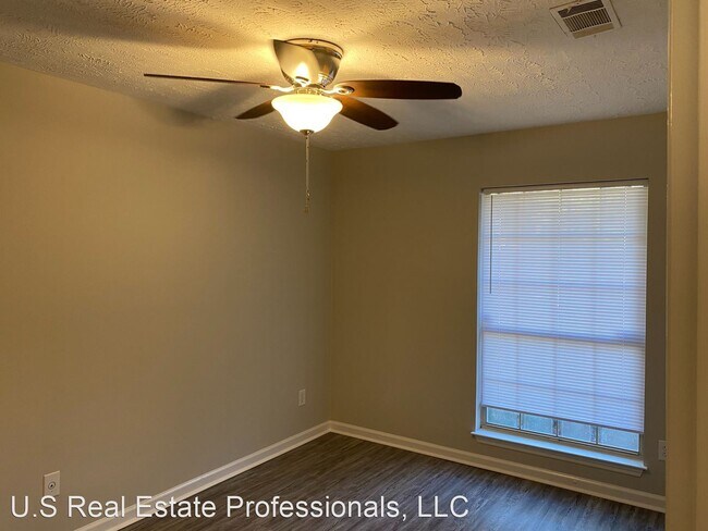 Building Photo - 3 br, 2 bath House - 418 Floyd Circle