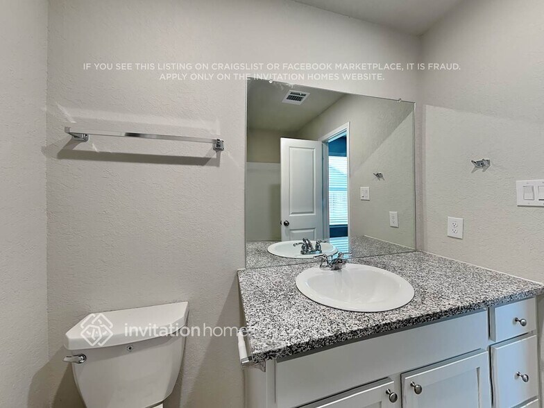 Building Photo - 10510 Varmus Dr