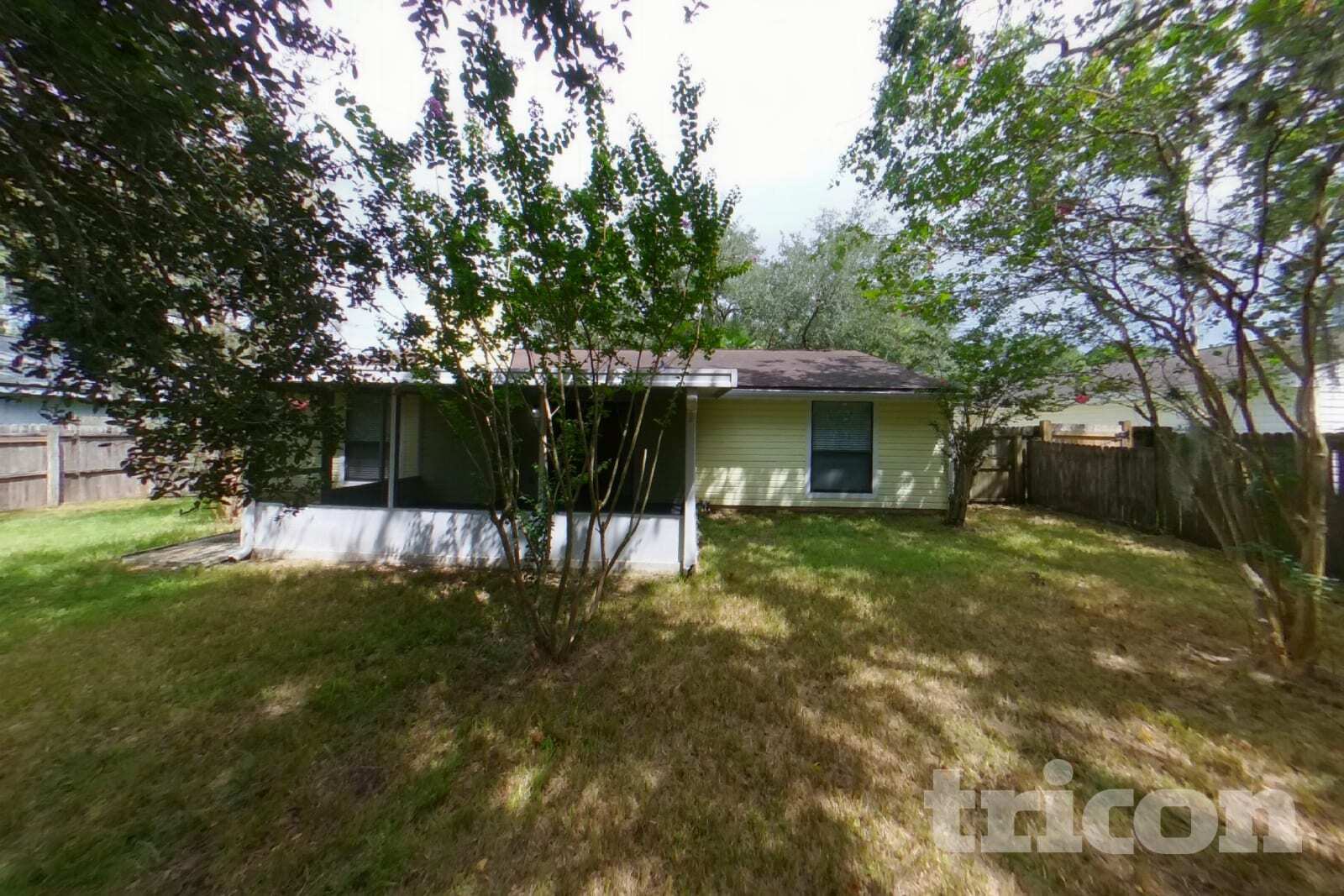 Building Photo - 8338 Knotts Landing Dr E