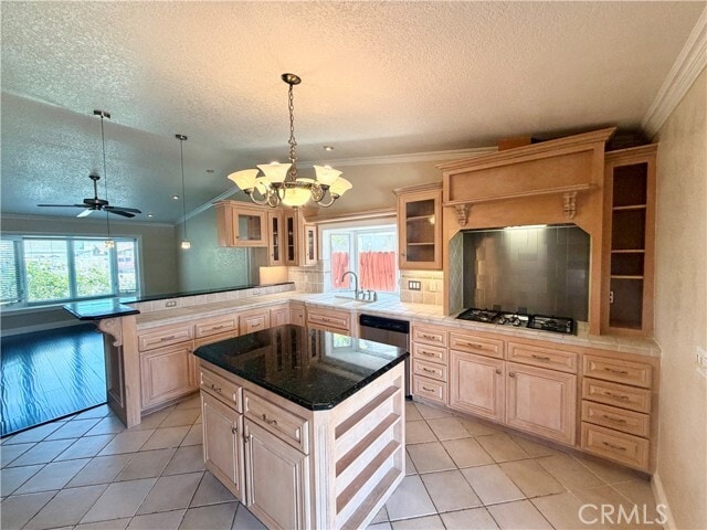Building Photo - 9272 Sunridge Dr