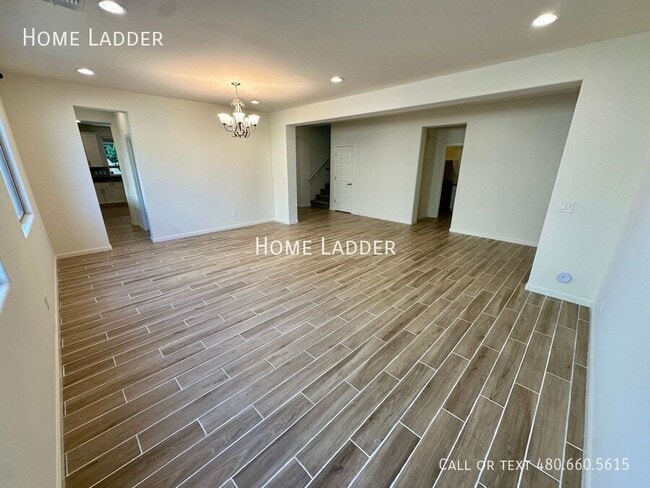 Building Photo - 3133 N Loma Vista