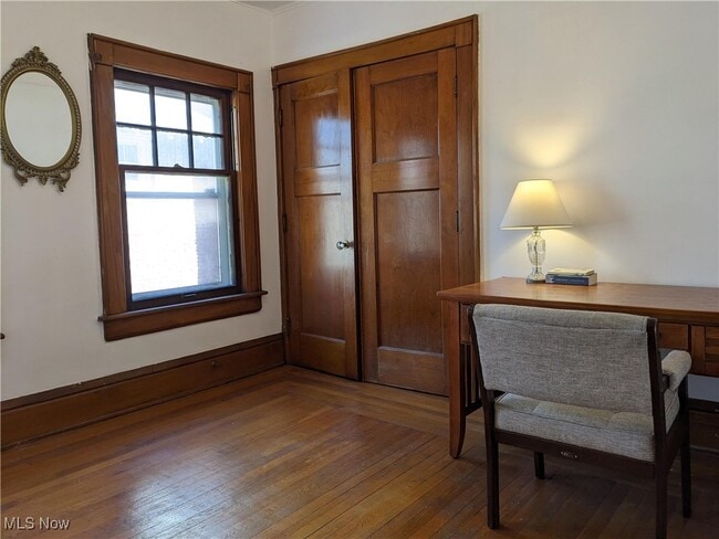 Building Photo - 30 Casterton Ave