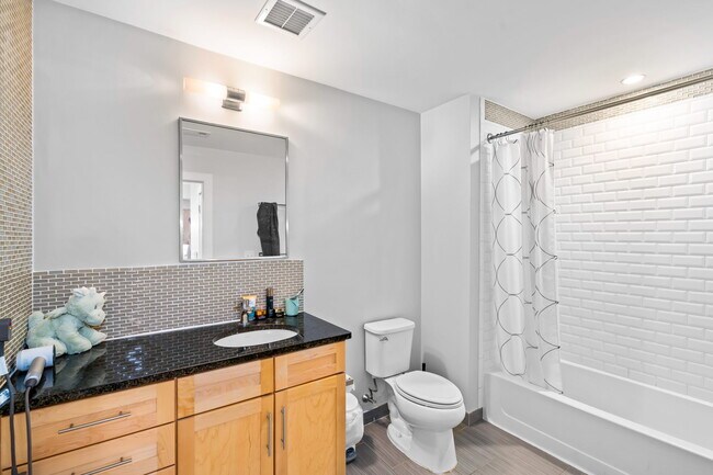 Building Photo - 1500 Commonwealth Ave