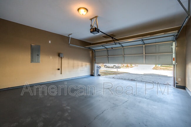 Building Photo - 2501 Tar Heel Dr