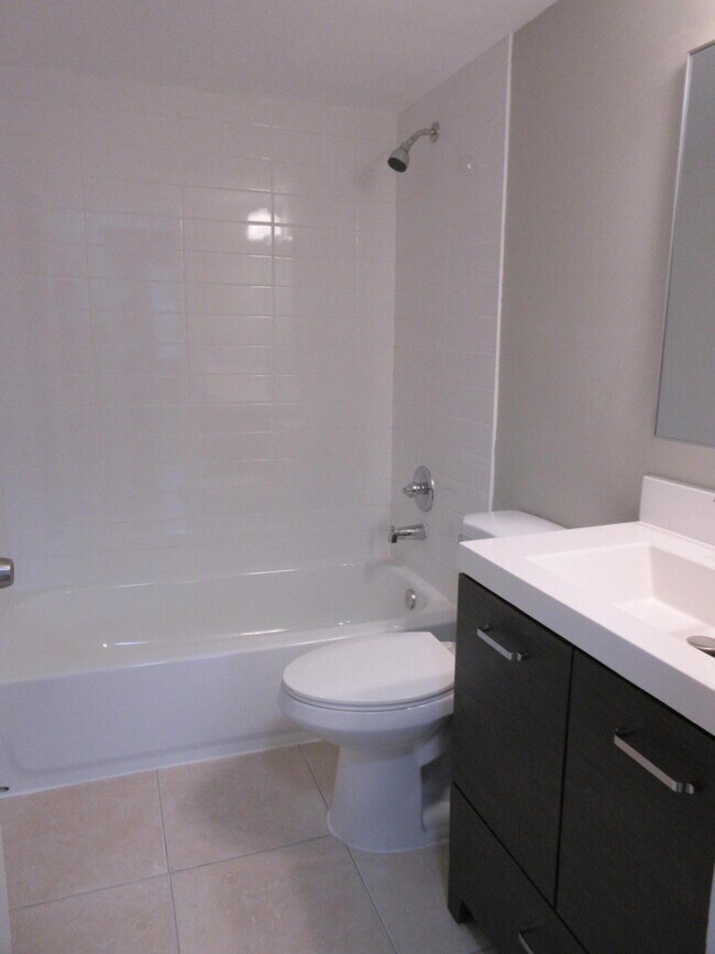 Building Photo - 4065 NW 114th Ave