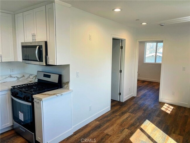 Building Photo - 1809 S Gramercy Pl
