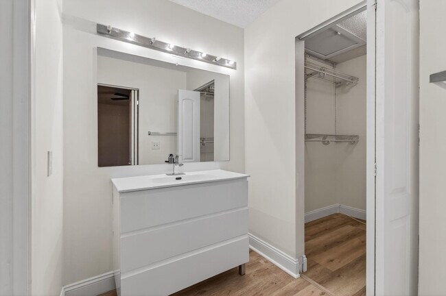 Building Photo - 21682 Cypress Rd