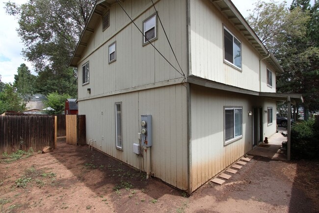 Building Photo - 2115 N West St