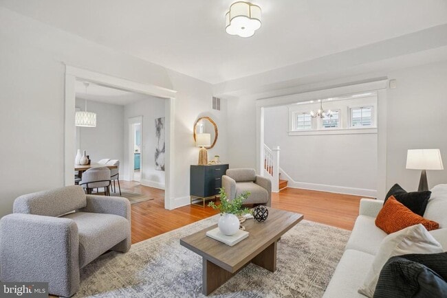 Building Photo - 2439 Monroe St NE