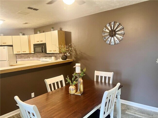 Building Photo - 6792 Willowbrook Dr