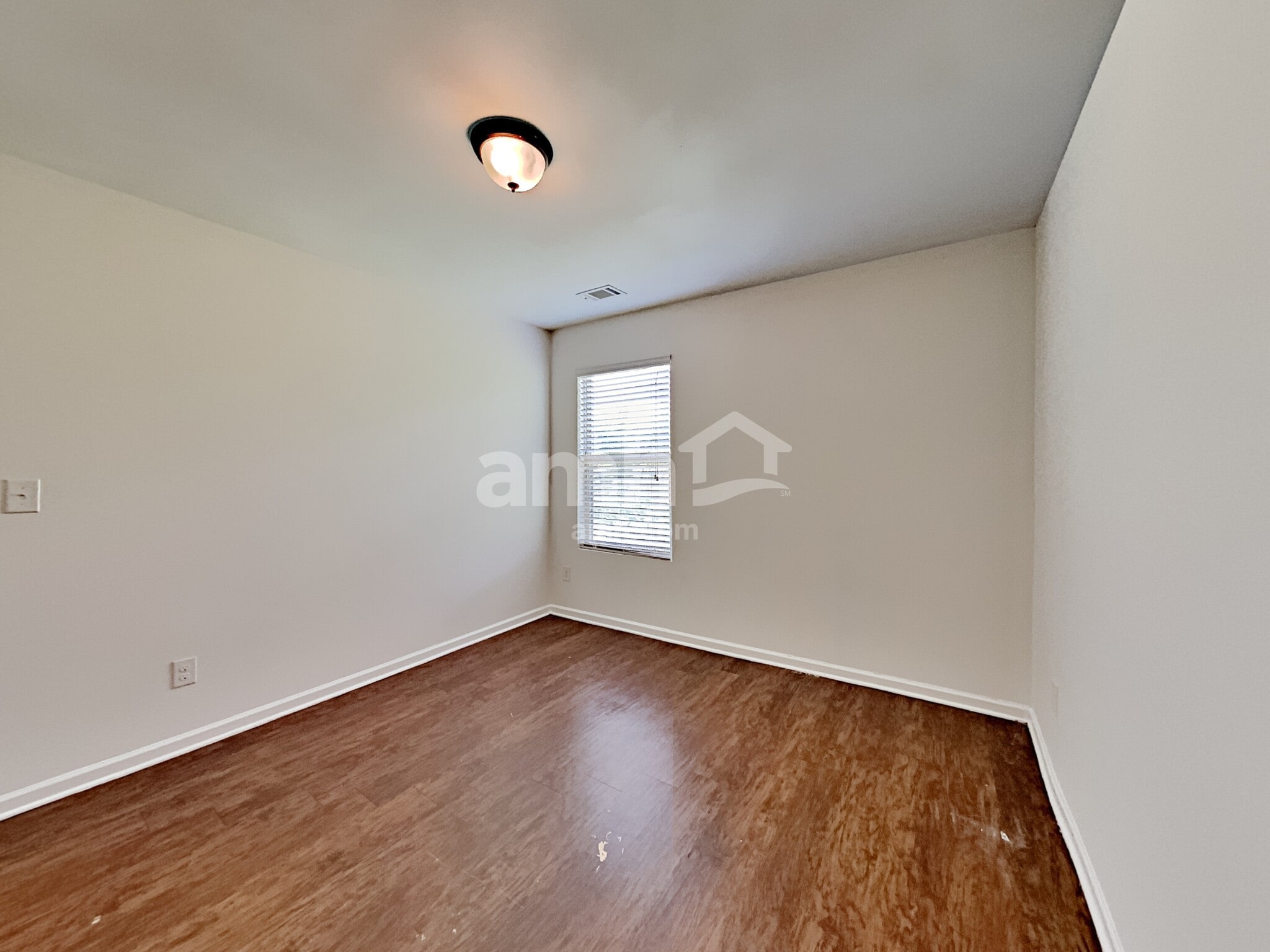 Building Photo - 350 Scotland Dr