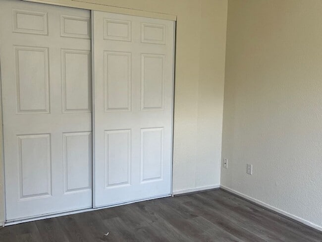 Building Photo - Charming 2 Bed 1 Bath Condo in Tehachapi!