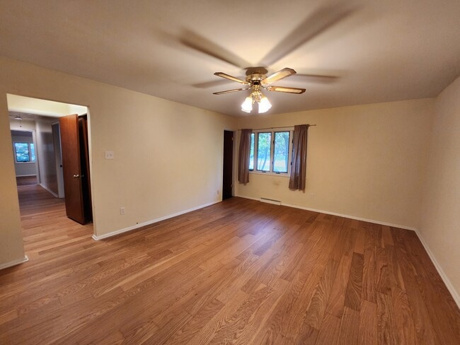 Building Photo - 13231 Lenfant Dr