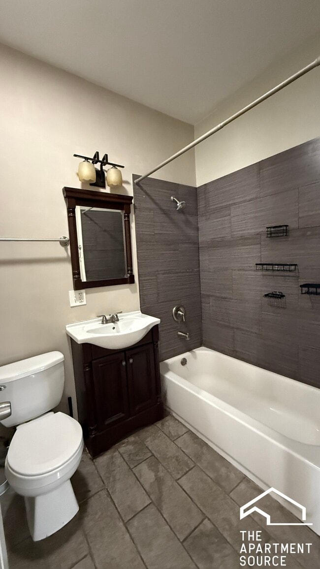 Building Photo - 1919 S Racine Ave