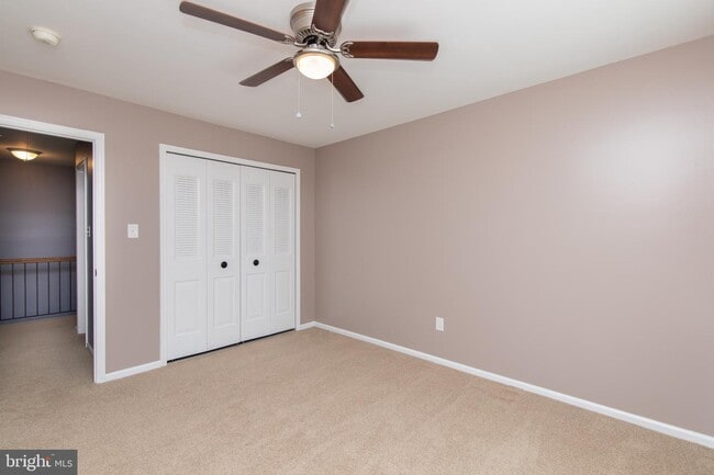 Building Photo - 322 Kings Croft Dr