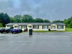 Building Photo - Must see Newly renovated 1 bedroom 1 bath apartment . Located in Dallas .