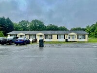 Building Photo - Must see Newly renovated 1 bedroom 1 bath ...