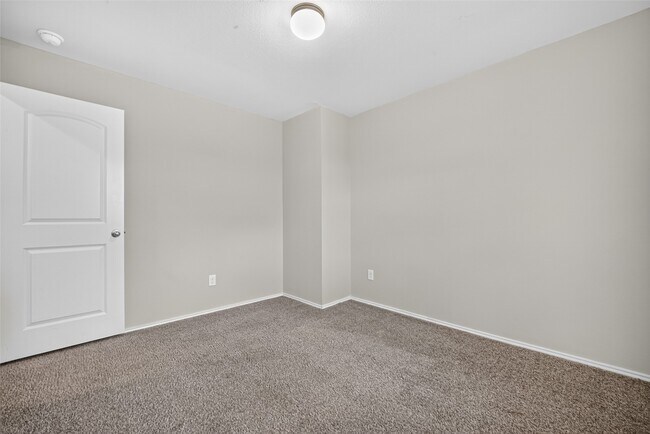 Building Photo - 2330 Georgina Falls Dr