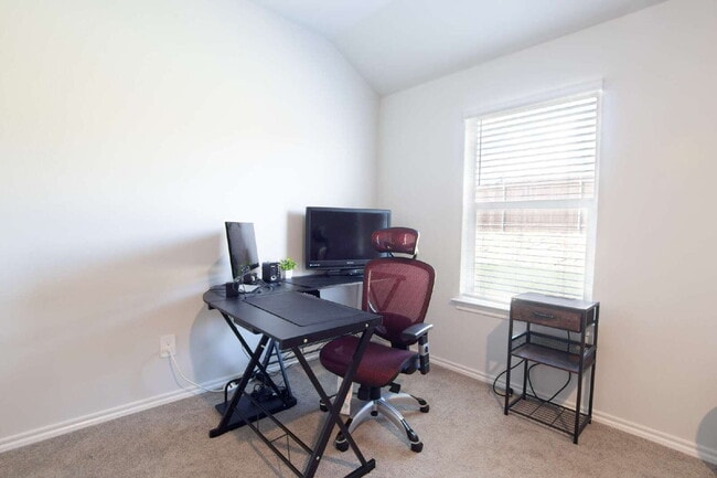Building Photo - Serene 3BD Fort Worth Oasis | All Utilities Included | Near Alliance Hub