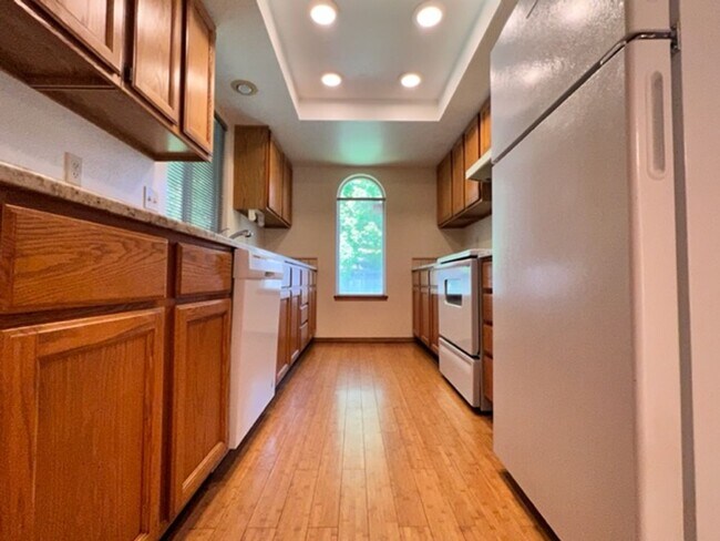 Building Photo - Beautiful Home in Boise!  *Special $300 OF...