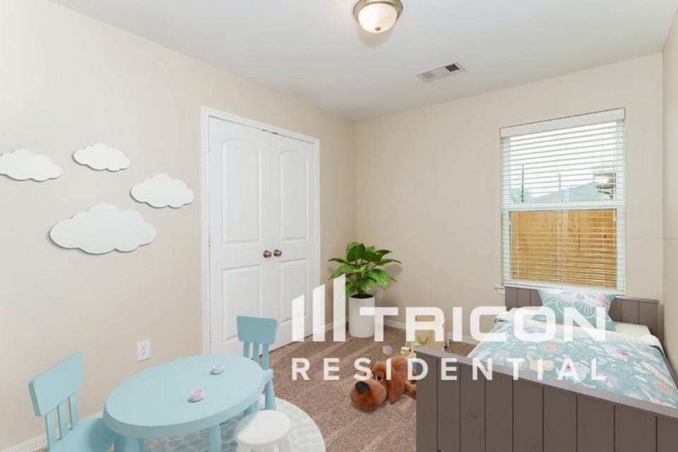 Building Photo - 437 Palomino Stand Dr