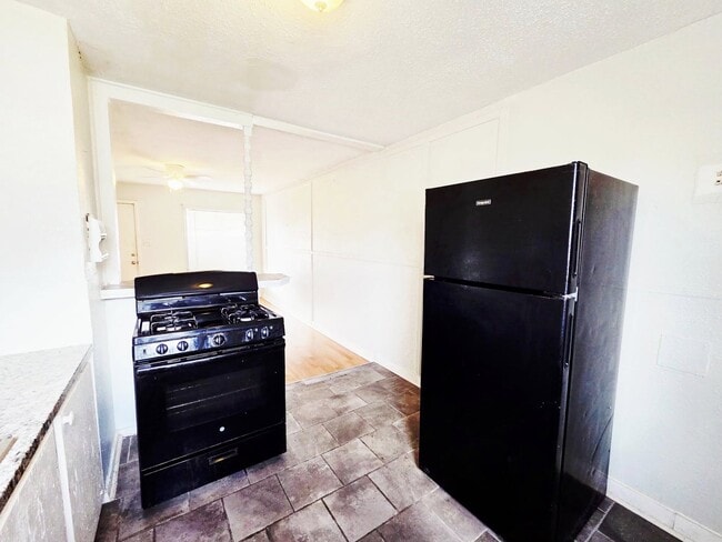 Building Photo - 1509 Sycamore St