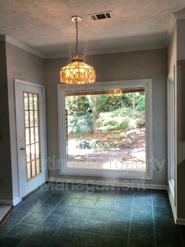 Building Photo - 740 Trellis Pond Ct