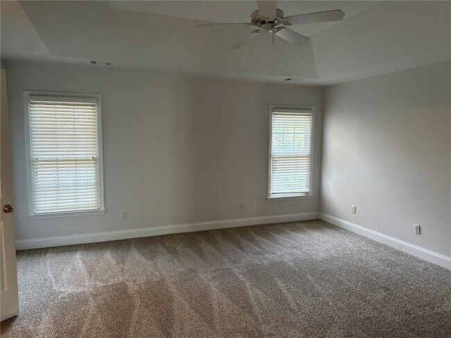Building Photo - 1296 Dunwoody Cove