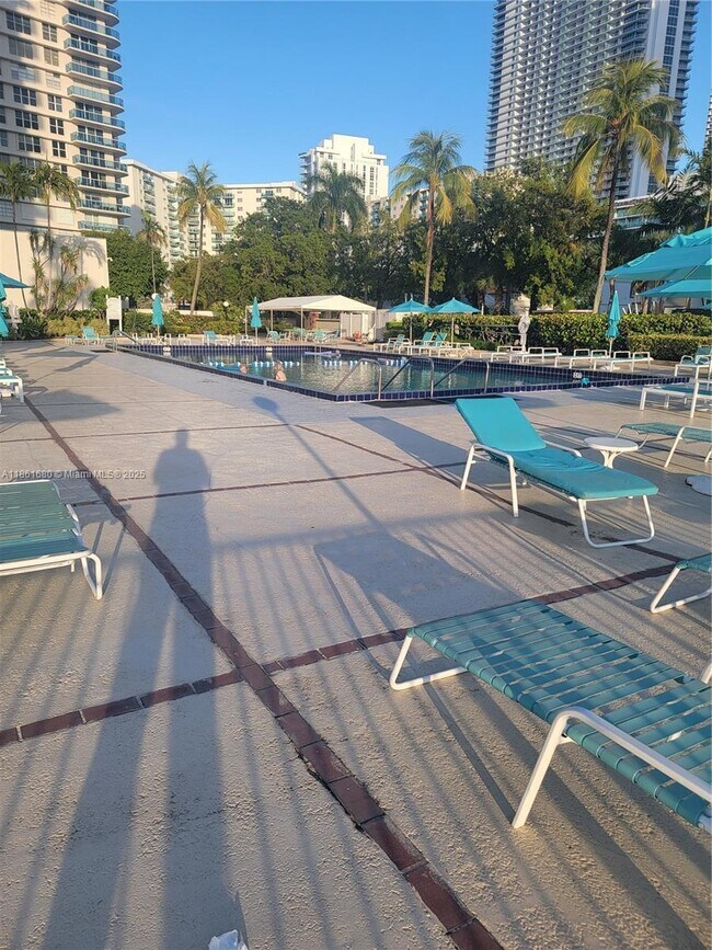 Building Photo - 3800 S Ocean Dr