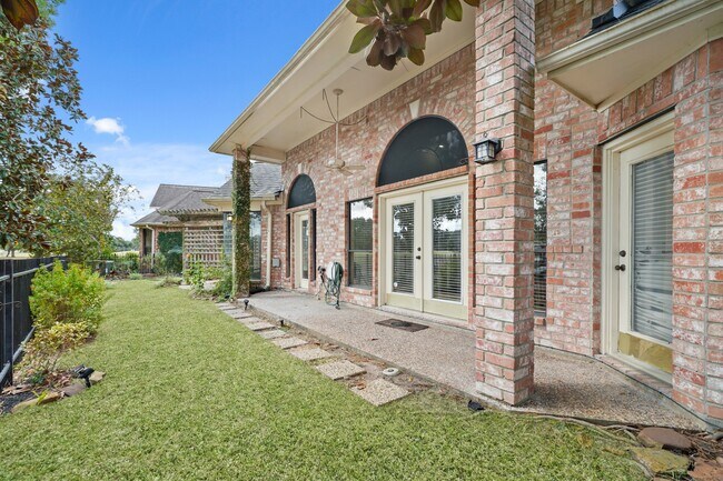 Building Photo - 38 Kelliwood Ct Cir